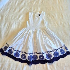 Cynthia Rowley girls size 7 white dress with blue embroidery & lace trim VGUC